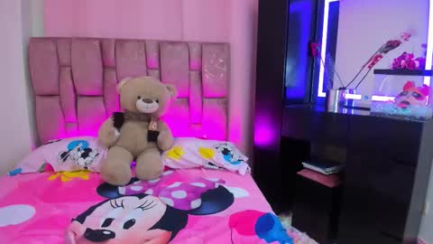  SOPHIE JANNER online show from 09.23.25