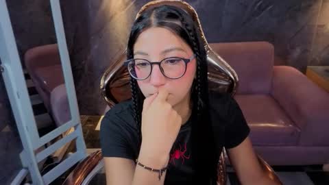 sophie_jones_b online show from 02.04.26