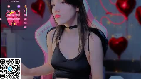 sophie_nomenal_ online show from 02.14.26