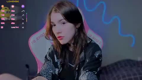 sophie_nomenal_ online show from 06.18.26