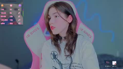 sophie_nomenal_ online show from 07.04.26