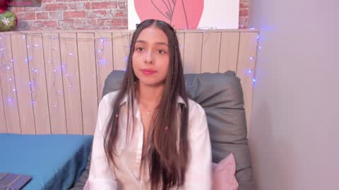 Snapshot of sophiebenson_ chatting on 12.11.24 Sophie online show from 12.11.24