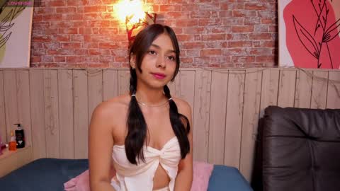 Snapshot of sophiebenson_ chatting on 12.31.24 Sophie online show from 12.31.24