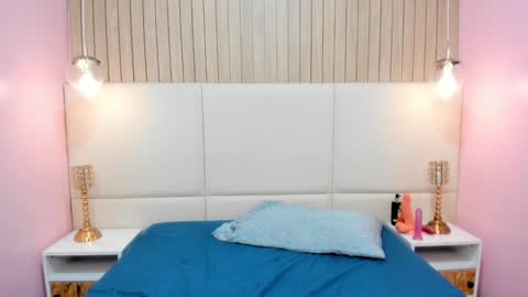 Snapshot of sophiebenson_ chatting on 01.18.25 Sophie online show from 01.18.25