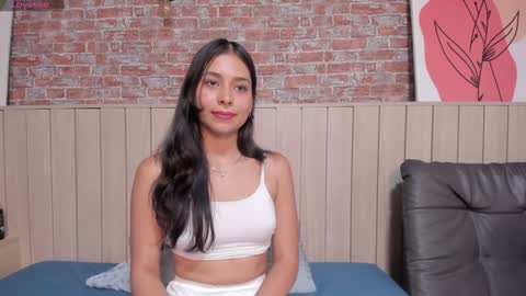 Snapshot of sophiebenson_ chatting on 02.06.25 Sophie online show from 02.06.25