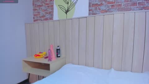 Snapshot of sophiebenson_ chatting on 03.04.25 Sophie online show from 03.04.25