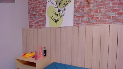 Snapshot of sophiebenson_ chatting on 03.08.25 Sophie online show from 03.08.25