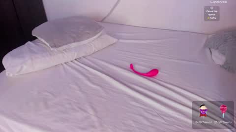 sophiecanbrook1 online show from 01.12.25