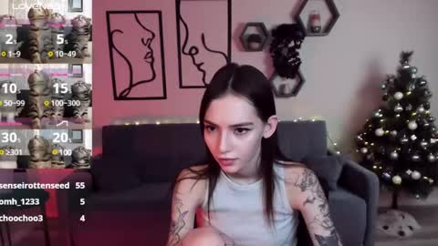 Snapshot of sophiecherrie chatting on 12.11.24 Sophie online show from 12.11.24