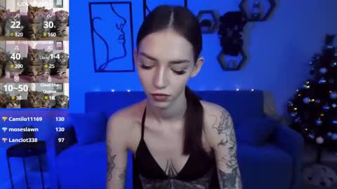 Snapshot of sophiecherrie chatting on 12.29.24 Sophie online show from 12.29.24