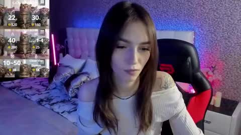 Snapshot of sophiecherrie chatting on 03.08.25 Sophie online show from 03.08.25