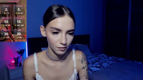 Snapshot of sophiecherrie chatting on 09.17.25 Sophie online show from 09.17.25