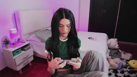 Snapshot of sophiecornett chatting on 09.14.25 online show from 09.14.25