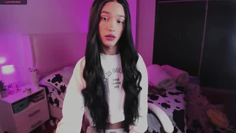 Snapshot of sophiecornett chatting on 11.05.25 online show from 11.05.25