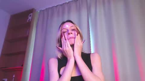 sophiediamond_x online show from 10.20.25
