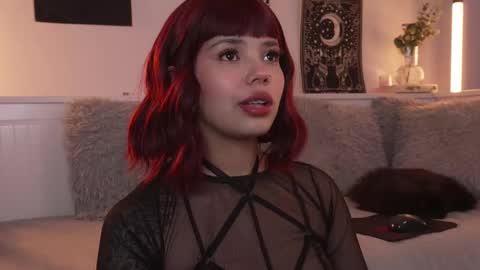 Sophiee  online show from 10.01.25