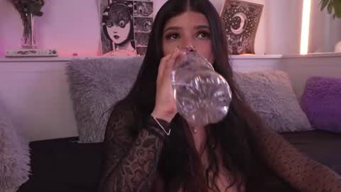 Sophiee  online show from 06.17.26