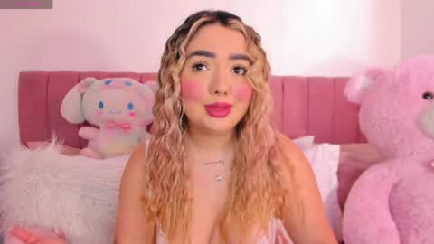 Snapshot of sophiee_rosee chatting on 06.05.26 sophiee rosee online show from 06.05.26