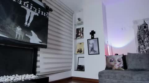 Snapshot of sophiehill_gh chatting on 11.03.25 SOPH online show from 11.03.25