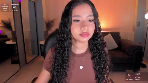 Sophie Houston online show from 11.22.25