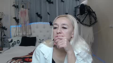 sophiekittyy online show from 10.23.25