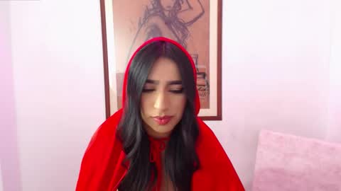 Snapshot of sophielambert_ chatting on 11.02.25 Sophie online show from 11.02.25