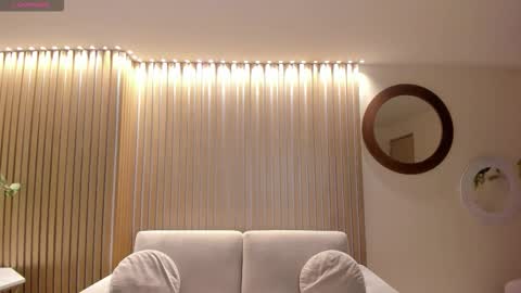 Sophie online show from 12.21.25