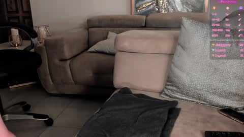 Snapshot of sophiepalmerx chatting on 01.28.25 Sophie Palmer online show from 01.28.25