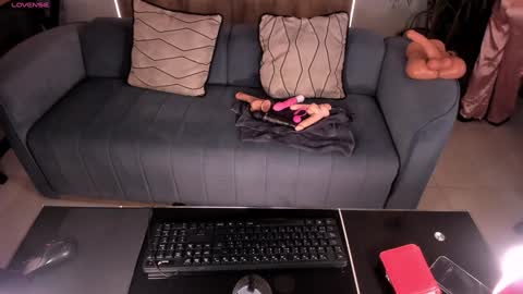 Snapshot of sophiepalmerx chatting on 02.02.25 Sophie Palmer online show from 02.02.25