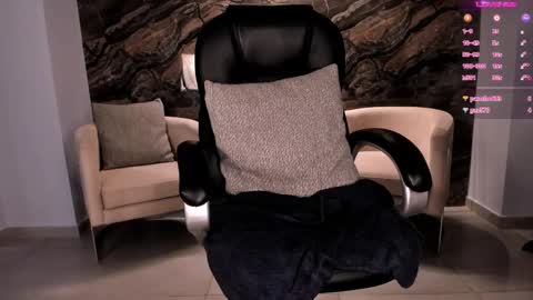 Snapshot of sophiepalmerx chatting on 02.20.25 Sophie Palmer online show from 02.20.25