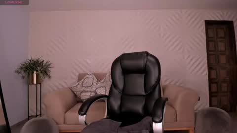 Snapshot of sophiepalmerx chatting on 02.27.25 Sophie Palmer online show from 02.27.25