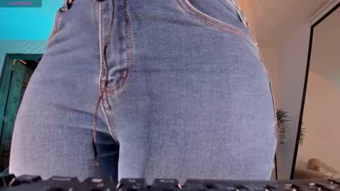 Snapshot of sophiepalmerx chatting on 09.30.25 Sophie Palmer online show from 09.30.25