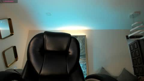 Snapshot of sophiepalmerx chatting on 10.11.25 Sophie Palmer online show from 10.11.25