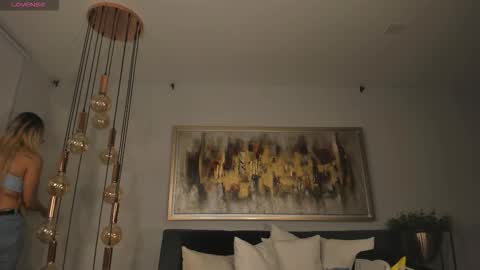 Snapshot of sophiepalmerx chatting on 10.18.25 Sophie Palmer online show from 10.18.25