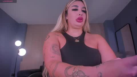 Snapshot of sophiepalmerx chatting on 05.20.26 Sophie Palmer online show from 05.20.26