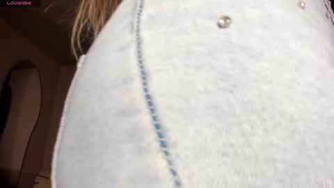 Snapshot of sophiepalmerx chatting on 06.19.26 Sophie Palmer online show from 06.19.26