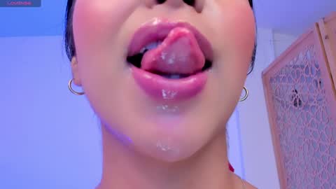 sophierooy online show from 12.22.24