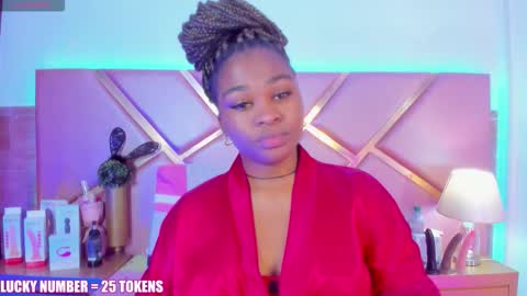 Snapshot of sophiesinclair chatting on 03.18.26 Sophie online show from 03.18.26