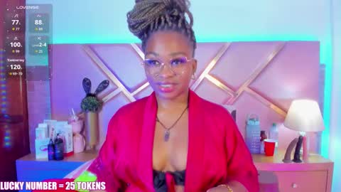 Snapshot of sophiesinclair chatting on 03.26.26 Sophie online show from 03.26.26