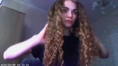 Sophie and my bestie Mandy    online show from 02.08.25