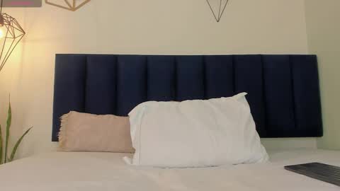 sophieturner_mg online show from 02.14.26