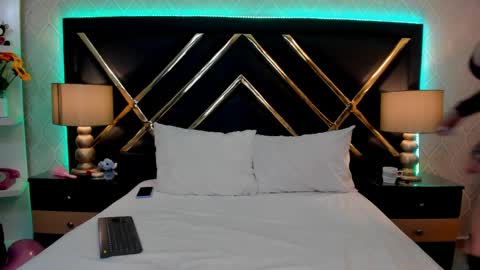 SophieWinslow online show from 03.08.25