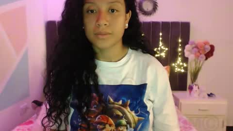 Snapshot of sophiia_dreams chatting on 09.08.25 Sophia this is not my real name online show from 09.08.25