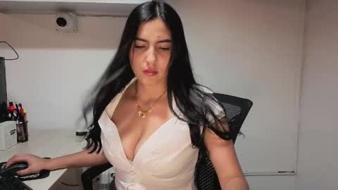 Sophiee online show from 05.18.26