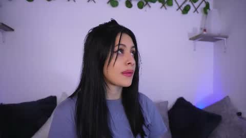 Sophiie online show from 11.19.25