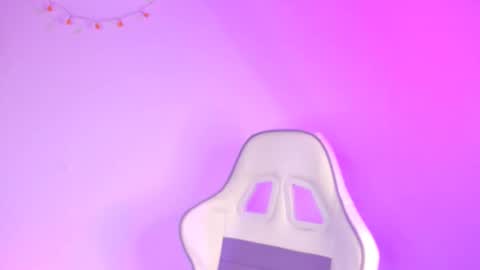 Sophiie Williams online show from 02.06.25