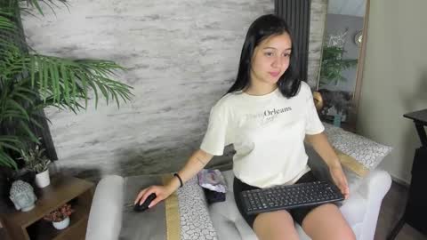 Sophy  online show from 03.29.26