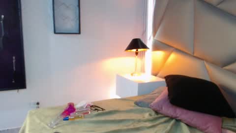 Snapshot of sophye_logan chatting on 12.26.24 sophye_logan online show from 12.26.24