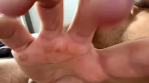 Snapshot of sosinisback chatting on 12.21.24 sosinisback online show from 12.21.24