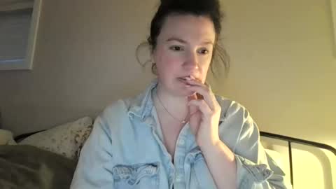 Snapshot of sotamom chatting on 05.18.26 NaughtyMommy online show from 05.18.26